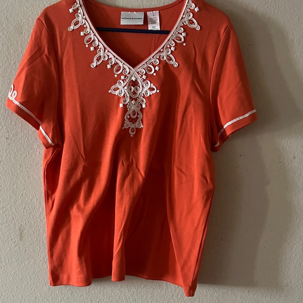 Embroidered V-Neck Orange Tee